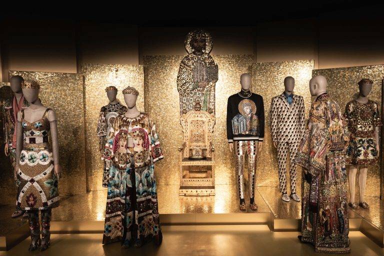La fabuleuse exposition Dolge&Gabbana illumine le Grand Palais