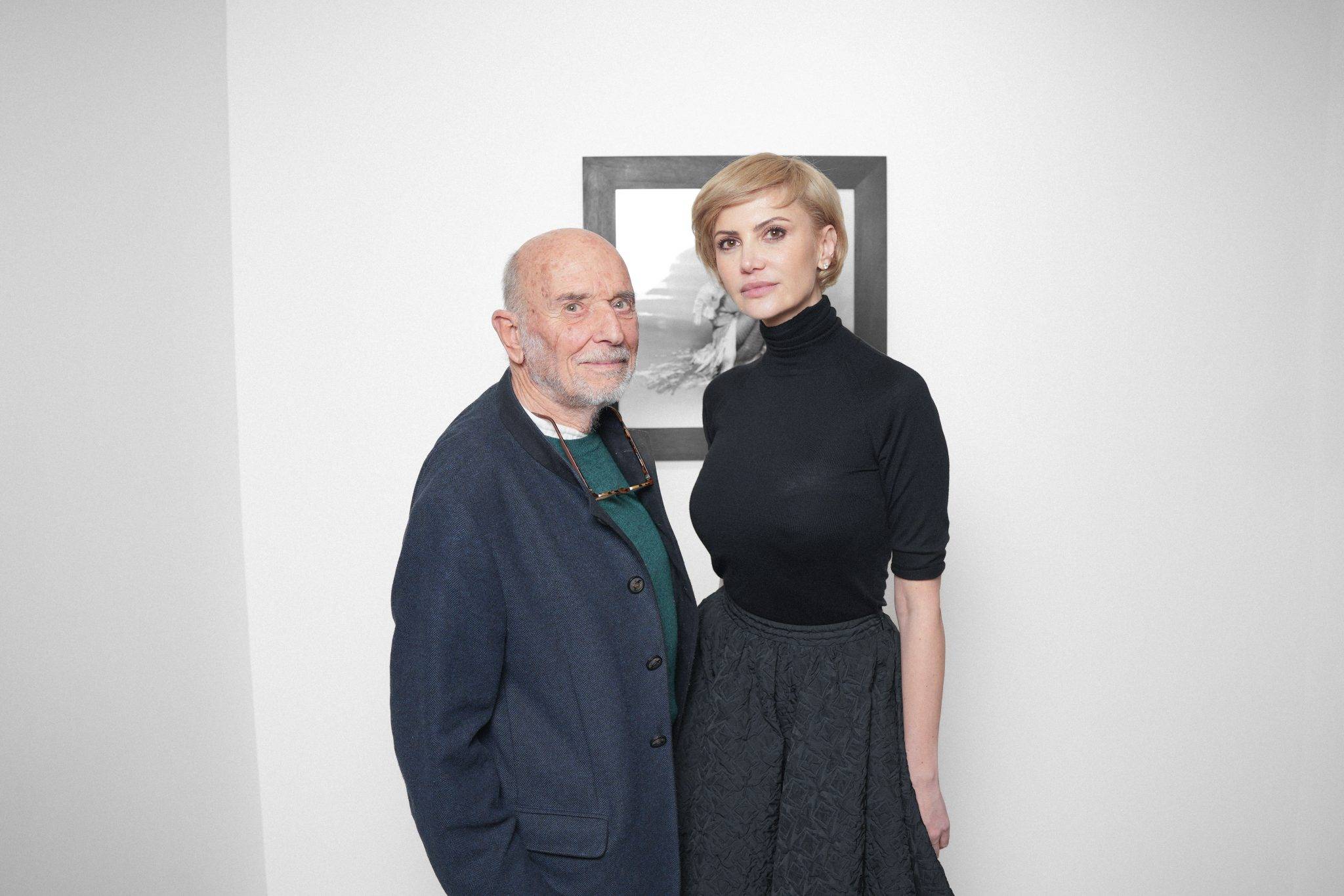  - For its Grand Opening, Oana Ivan Gallery Celebrates Peter Knapp’s Audacity