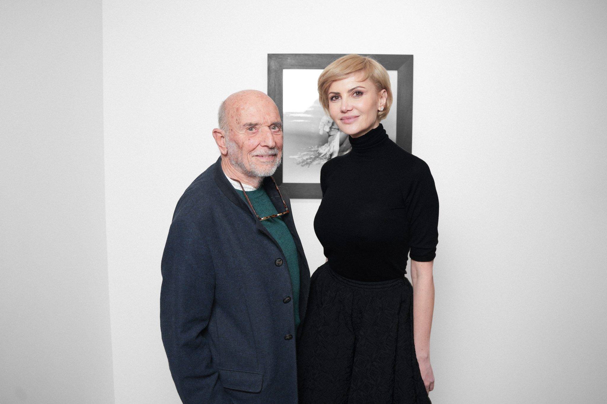  - For its Grand Opening, Oana Ivan Gallery Celebrates Peter Knapp’s Audacity