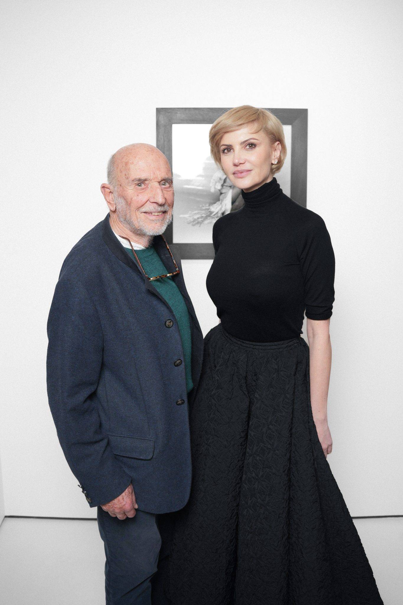  - For its Grand Opening, Oana Ivan Gallery Celebrates Peter Knapp’s Audacity