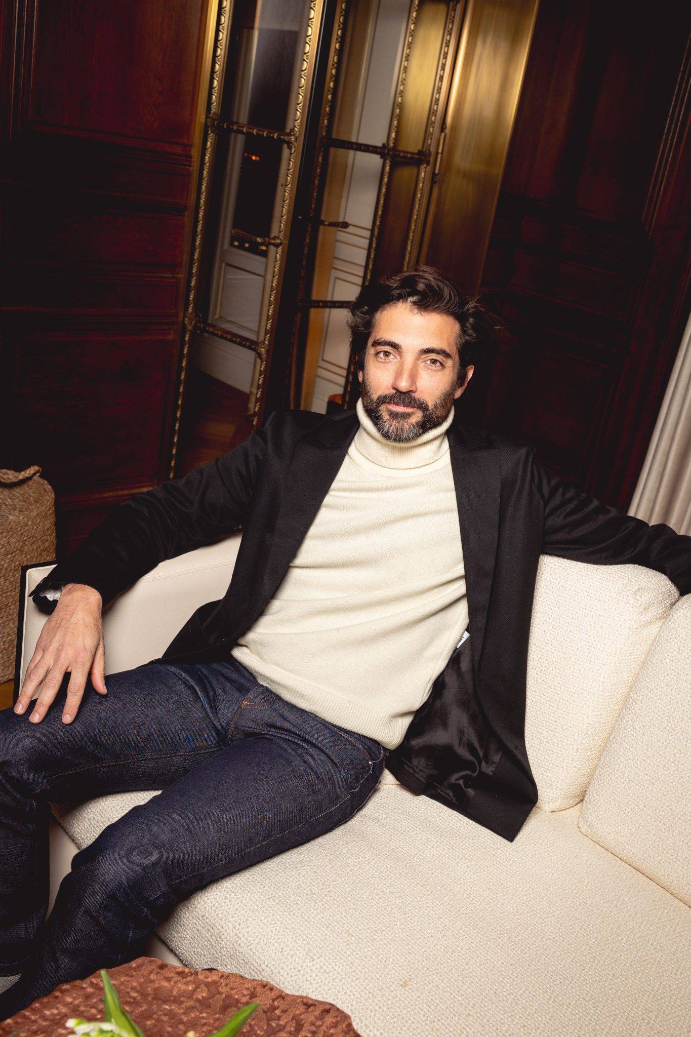  - Aline Hazarian ouvre les portes de son appartement parisien le temps d’un cocktail organisé par Jacqueline Terrebonne and Benoist F. Drut