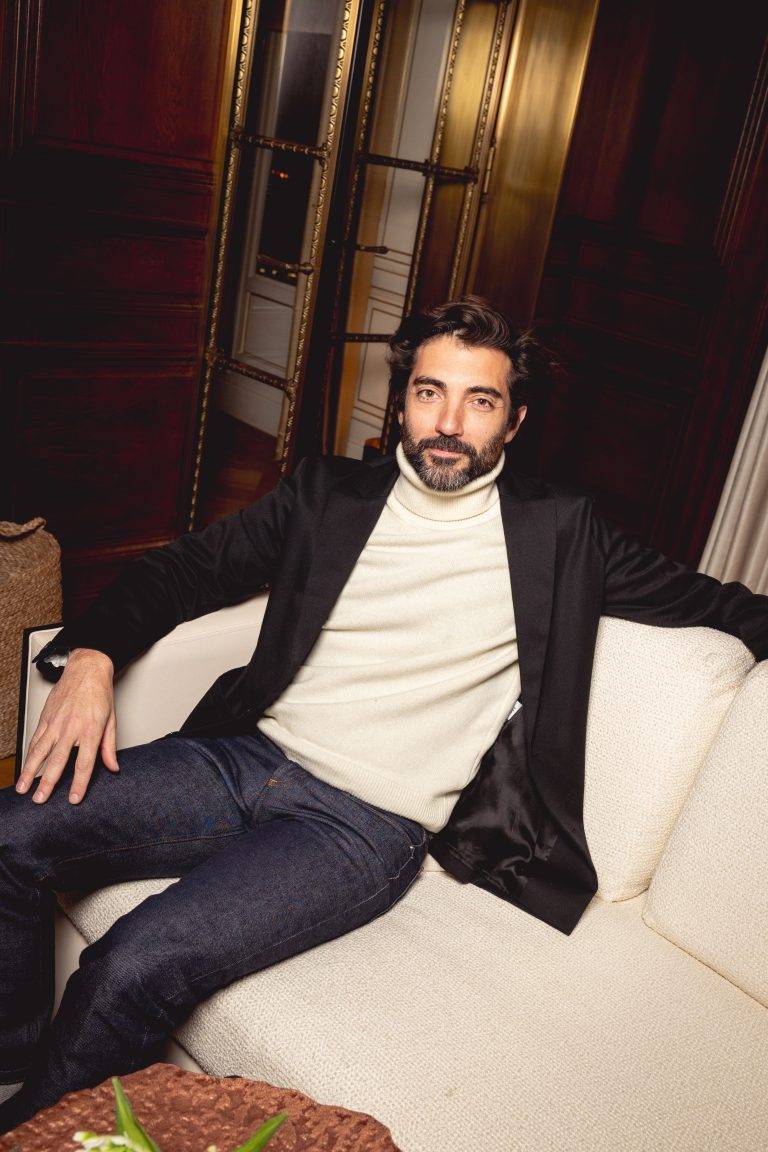  - Aline Hazarian ouvre les portes de son appartement parisien le temps d’un cocktail organisé par Jacqueline Terrebonne and Benoist F. Drut