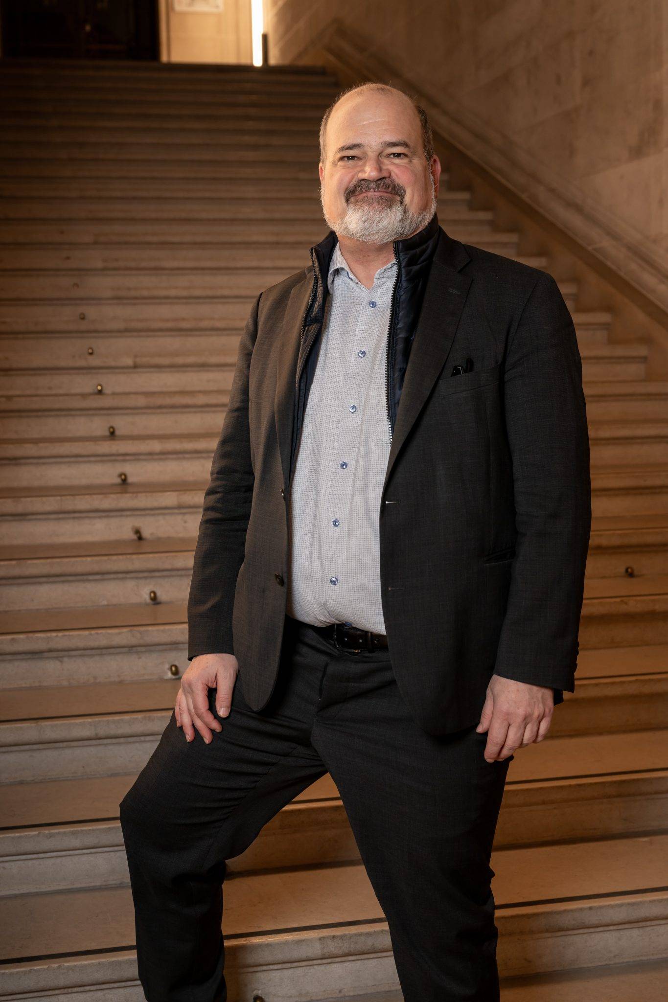  - Carol Bove nous plonge au cœur de l’histoire de Genève avec “La Genevoise”