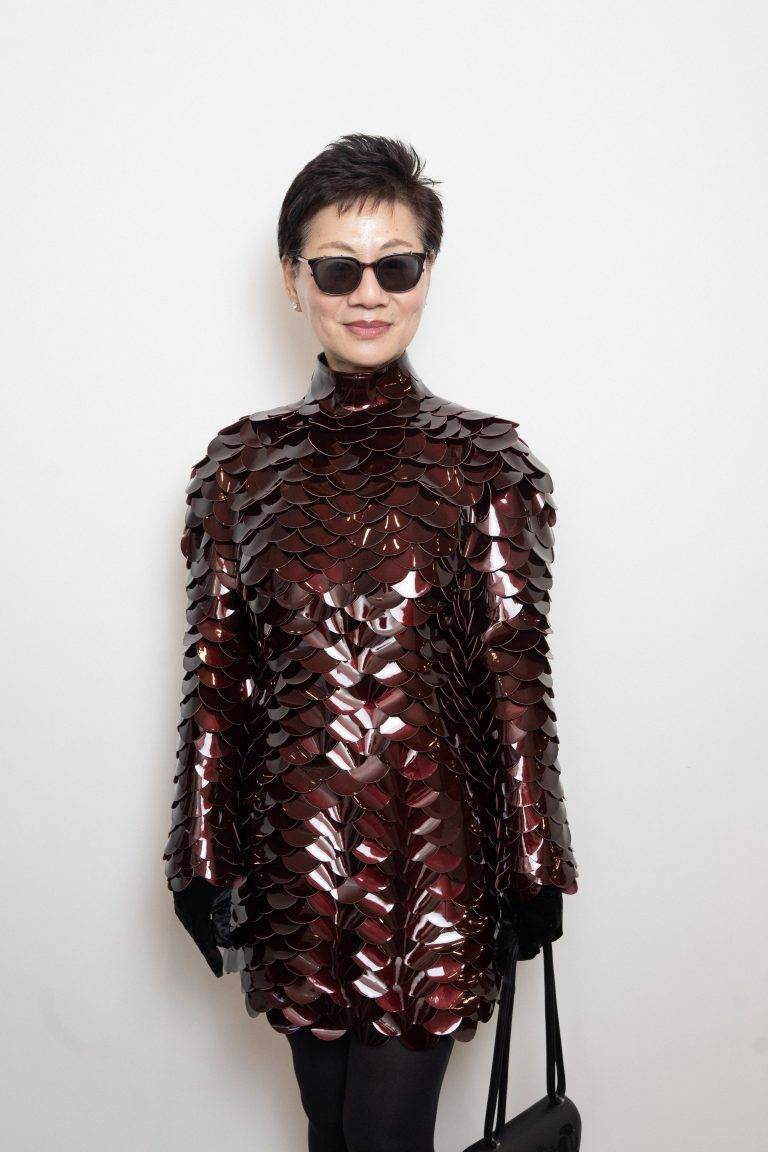  - Peet Dullaert joue sur la transparence de la dentelle pour son show Haute Couture