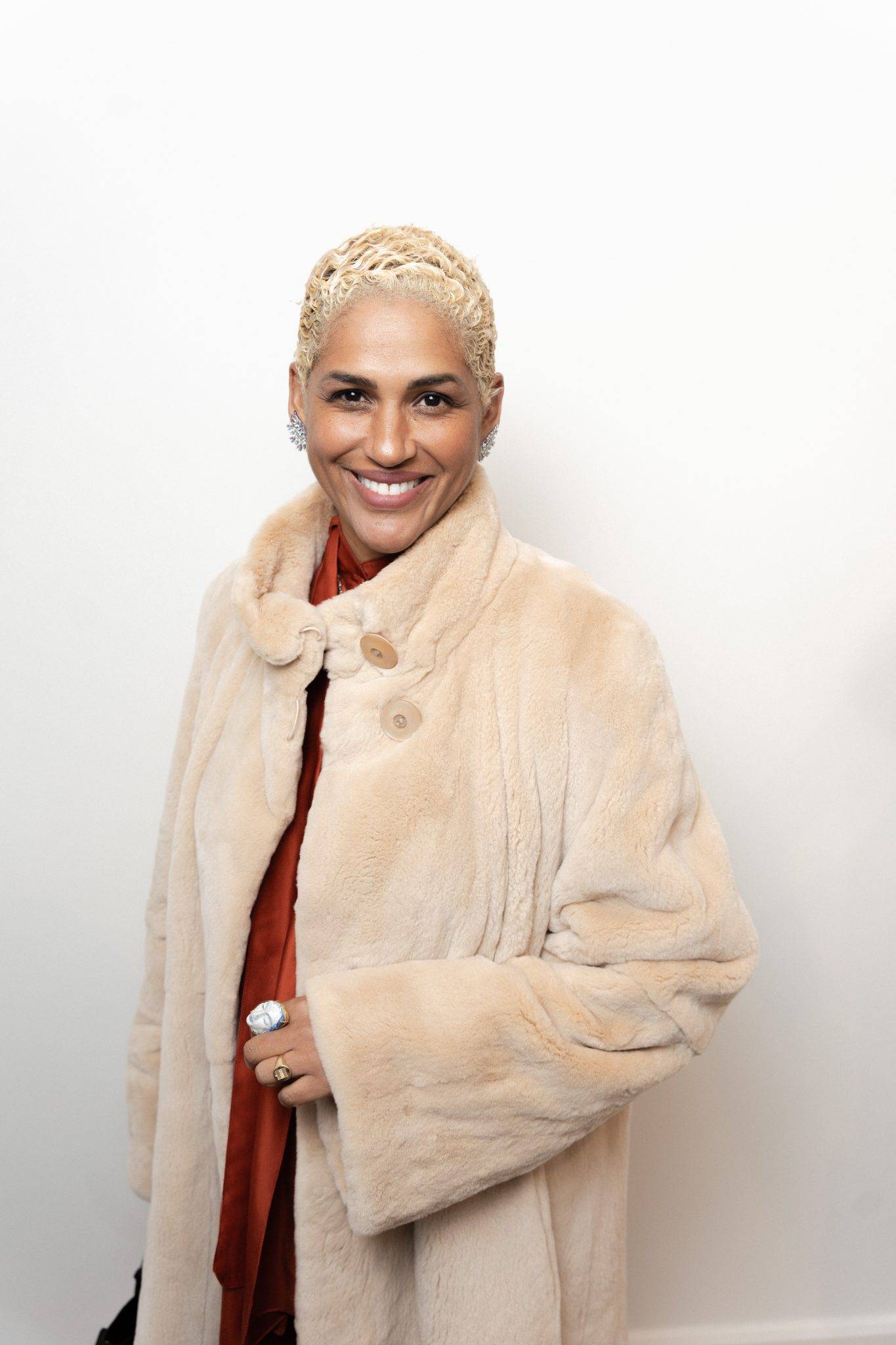  - Peet Dullaert joue sur la transparence de la dentelle pour son show Haute Couture