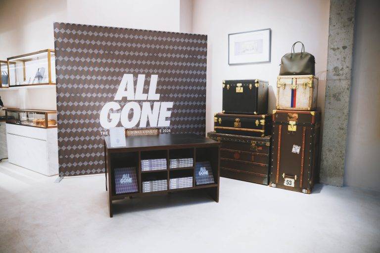 Michael Dupouy célèbre « ALL GONE 2024 » le temps d’une dédicace chez Au Depart