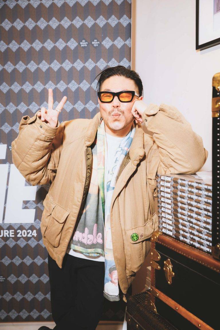  - Michael Dupouy célèbre « ALL GONE 2024 » le temps d’une dédicace chez Au Depart