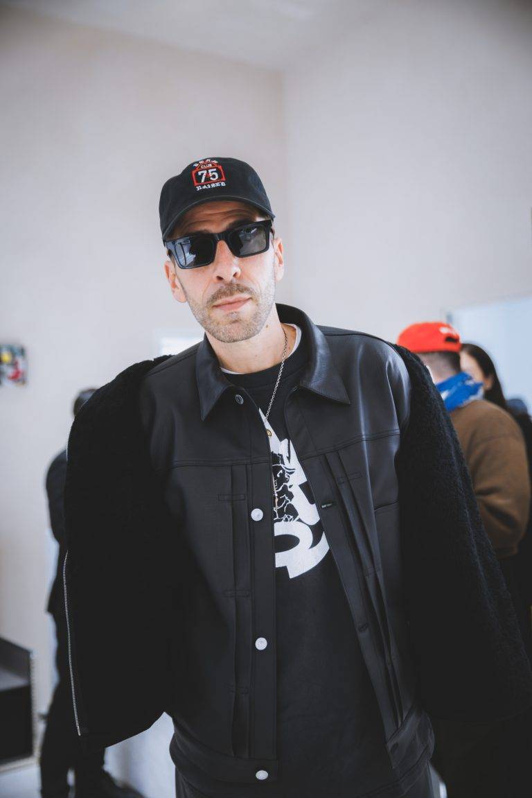  - Michael Dupouy célèbre « ALL GONE 2024 » le temps d’une dédicace chez Au Depart