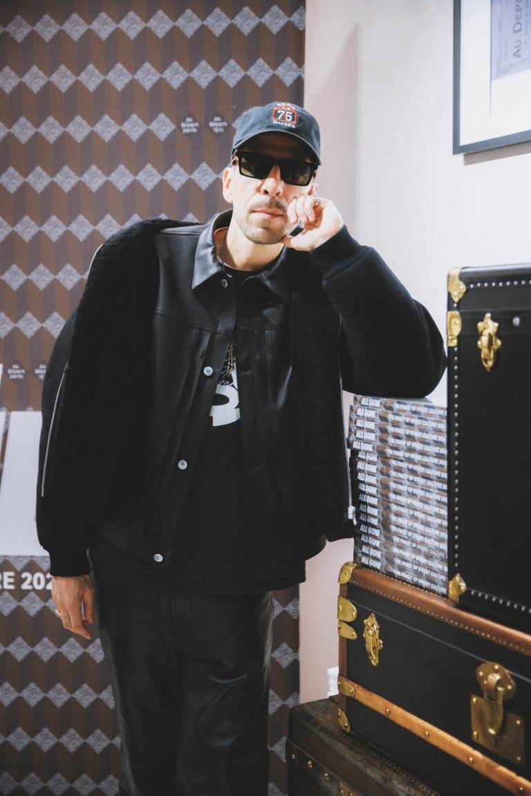  - Michael Dupouy célèbre « ALL GONE 2024 » le temps d’une dédicace chez Au Depart