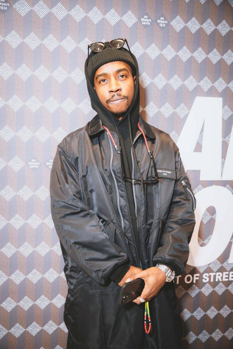  - Michael Dupouy célèbre « ALL GONE 2024 » le temps d’une dédicace chez Au Depart