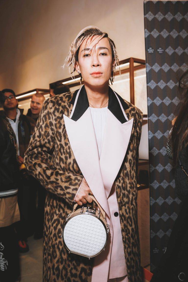  - Michael Dupouy célèbre « ALL GONE 2024 » le temps d’une dédicace chez Au Depart