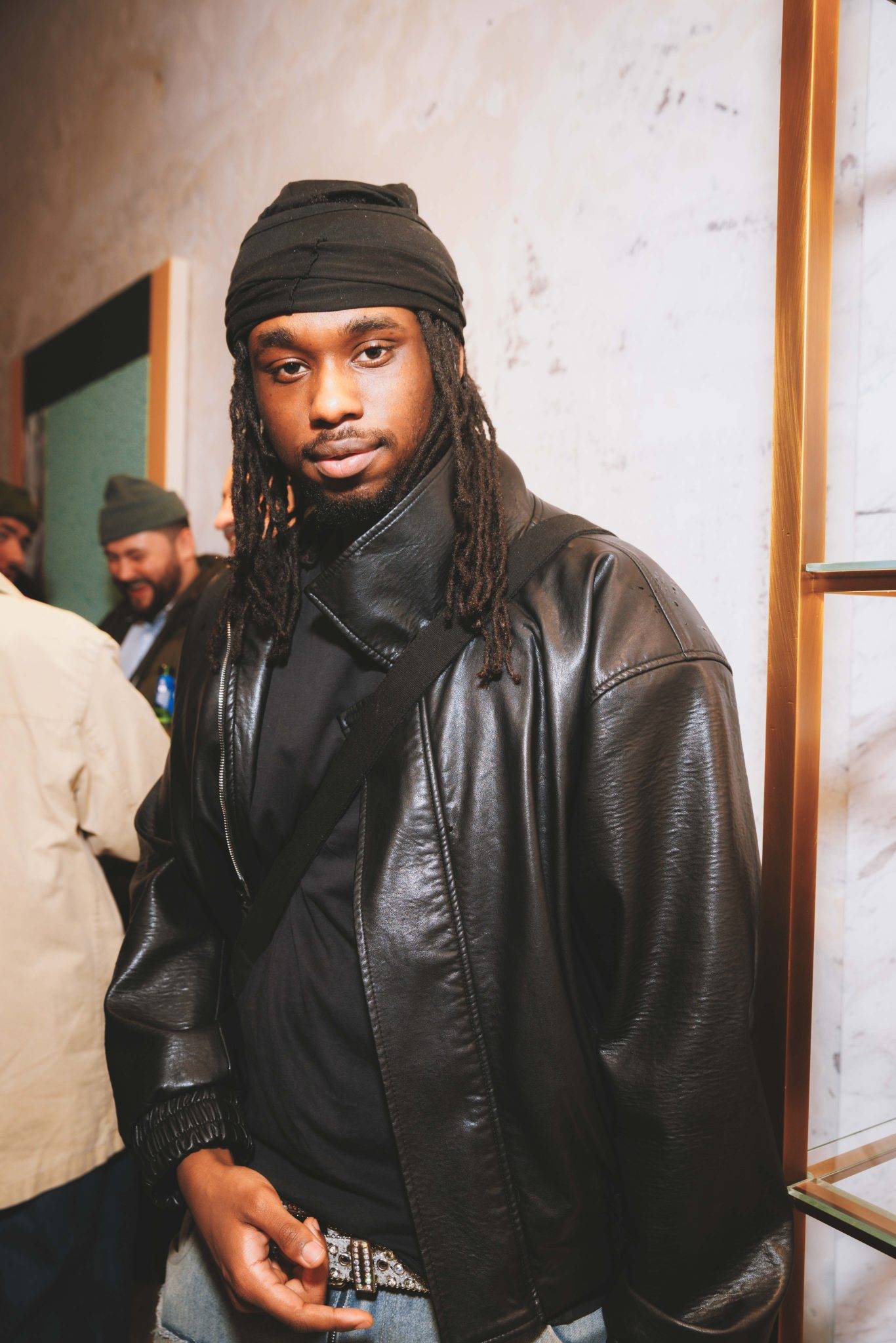  - Michael Dupouy célèbre « ALL GONE 2024 » le temps d’une dédicace chez Au Depart