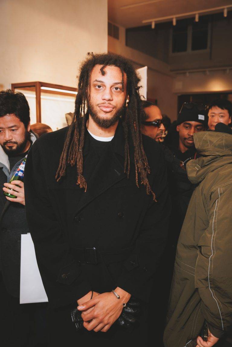  - Michael Dupouy célèbre « ALL GONE 2024 » le temps d’une dédicace chez Au Depart