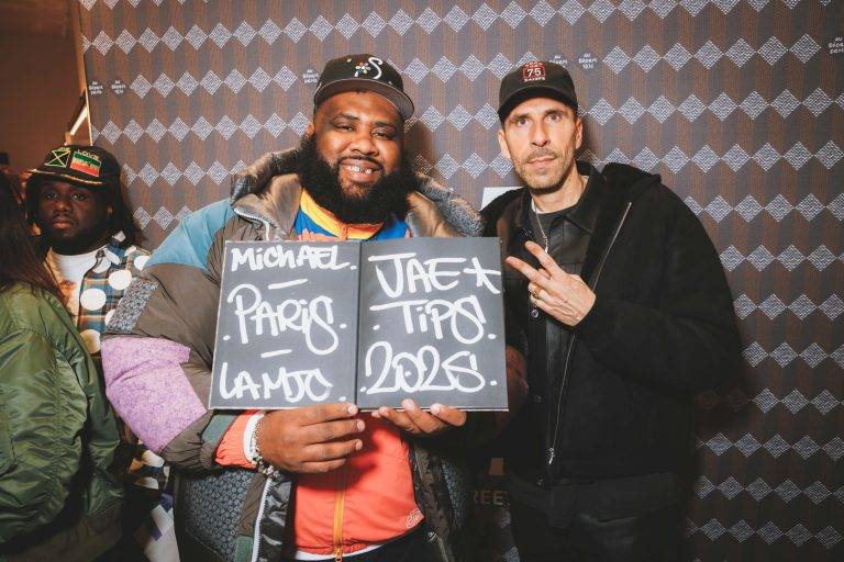  - Michael Dupouy célèbre « ALL GONE 2024 » le temps d’une dédicace chez Au Depart