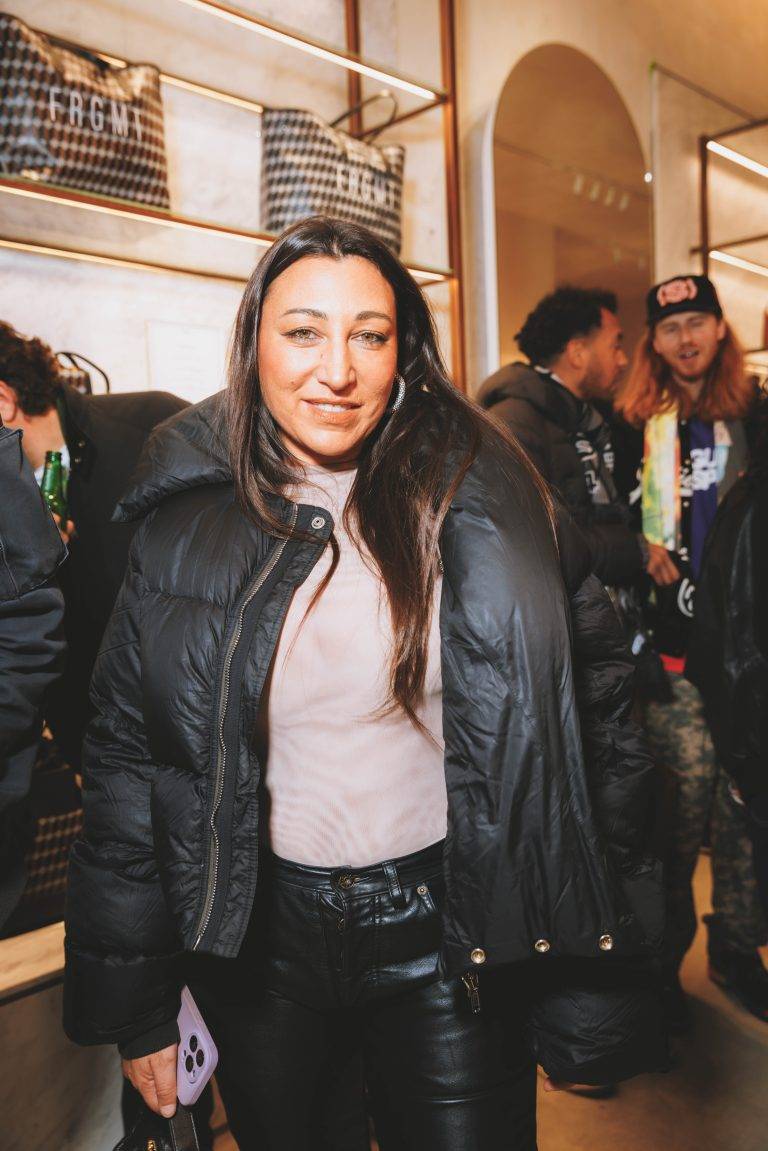  - Michael Dupouy célèbre « ALL GONE 2024 » le temps d’une dédicace chez Au Depart