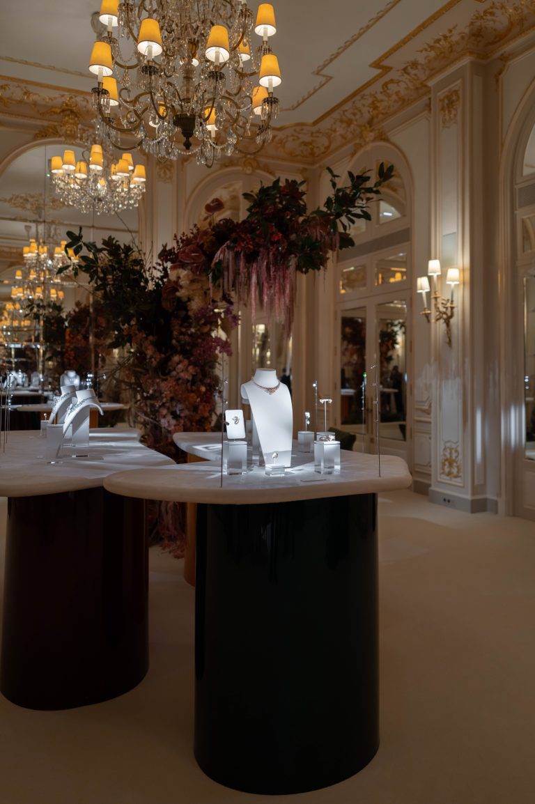 La Nature Sauvage de Cartier s’empare du Ritz Paris