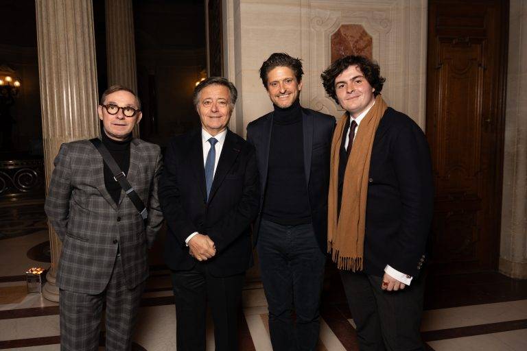  - Edgar Jayet réinvente la “lampe bouillotte”, patrimoine historique de la Maison Delisle