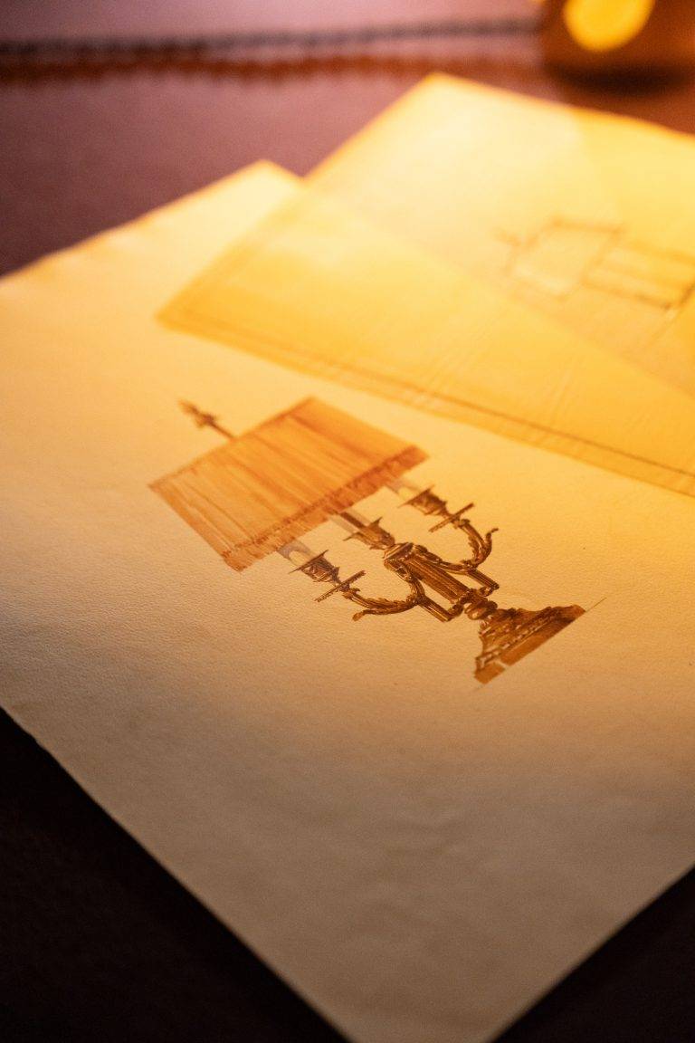 Edgar Jayet réinvente la “lampe bouillotte”, patrimoine historique de la Maison Delisle