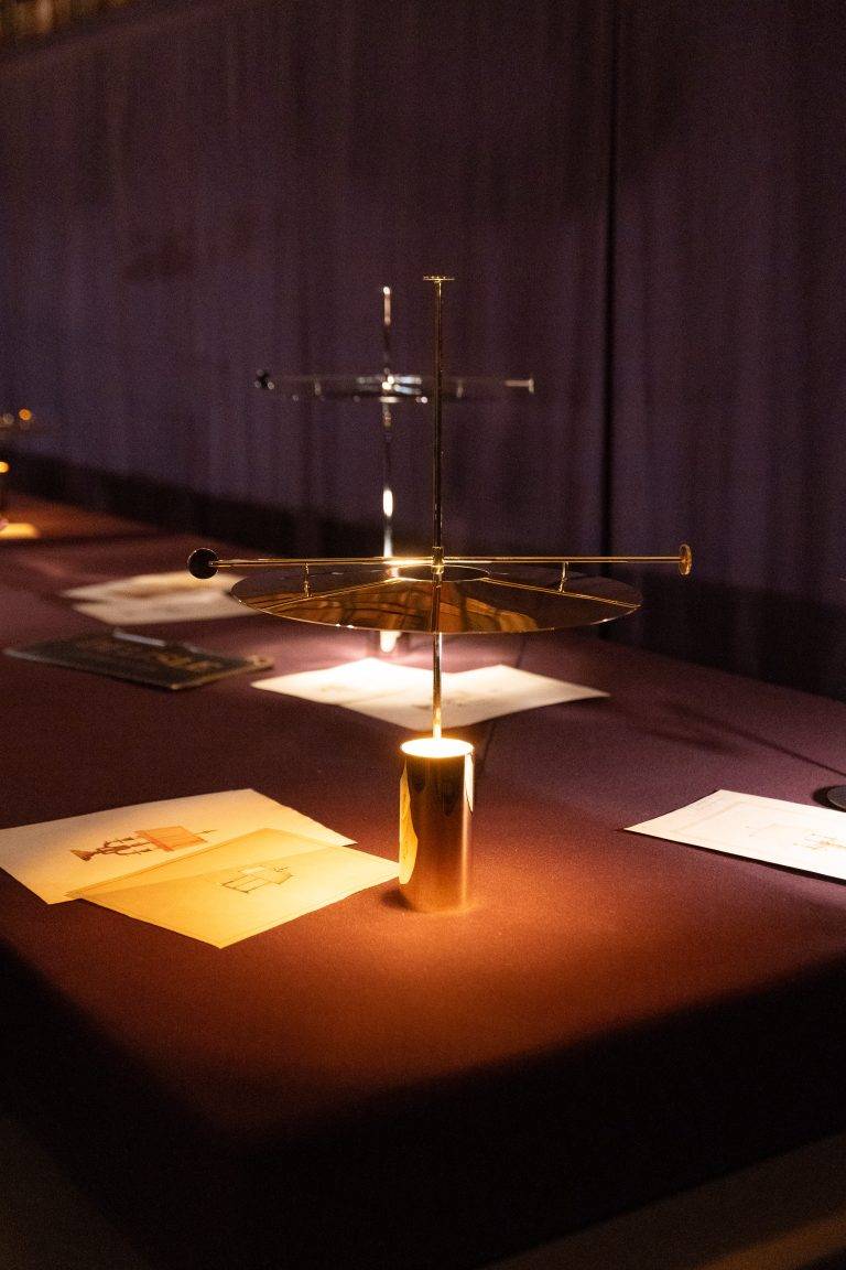 Edgar Jayet réinvente la “lampe bouillotte”, patrimoine historique de la Maison Delisle