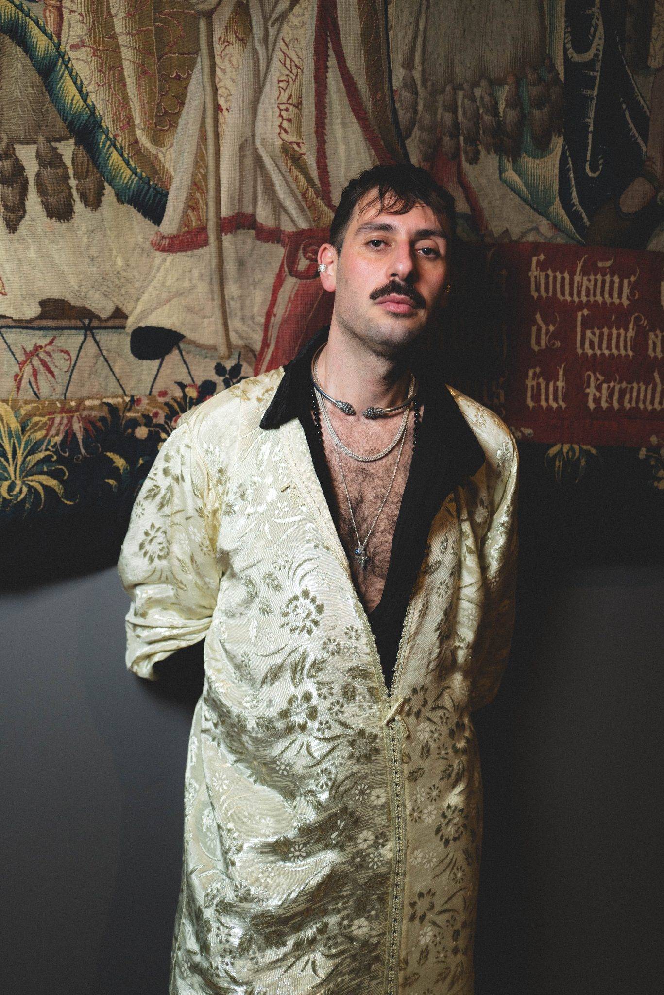  - La mode entre au musée du Louvre