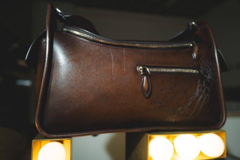 Berluti fête 130 ans d’élégance remarquable à la fondation Simone et Cino Del Duca