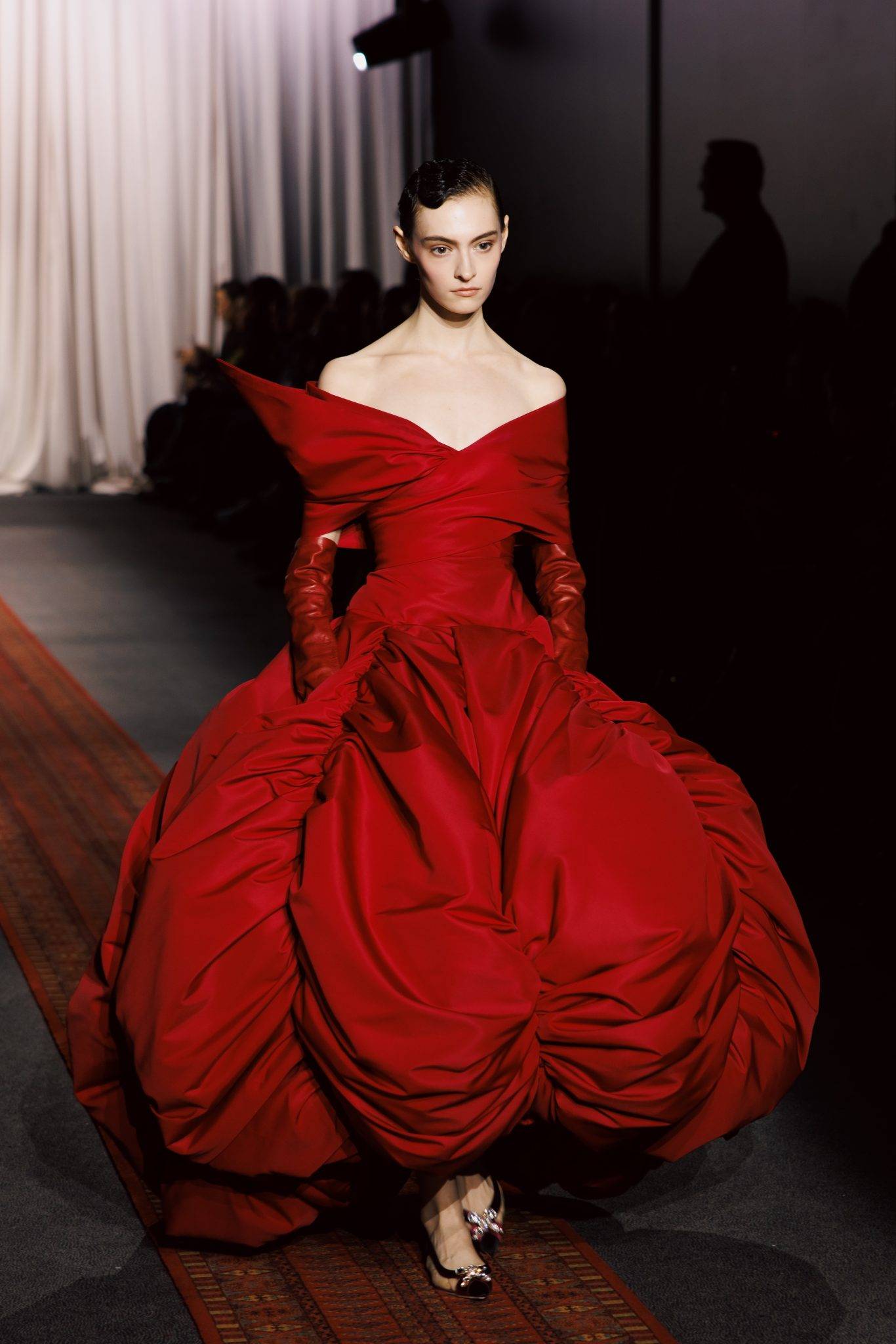  - Giambattista Valli Brings Moroccan and Indian Flavours to Paris