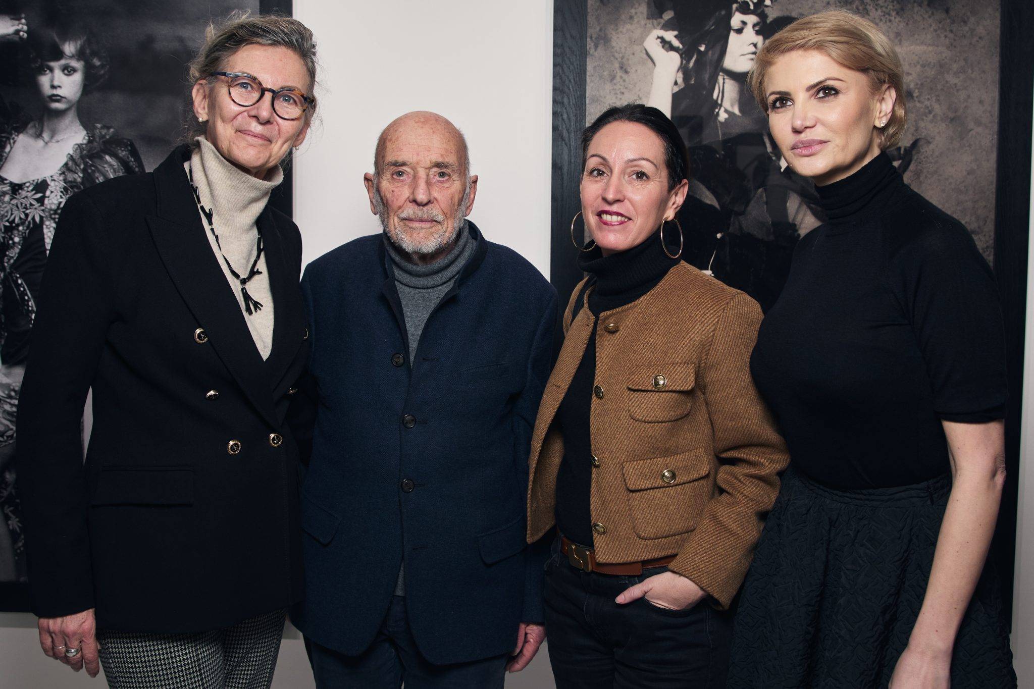  - For its Grand Opening, Oana Ivan Gallery Celebrates Peter Knapp’s Audacity