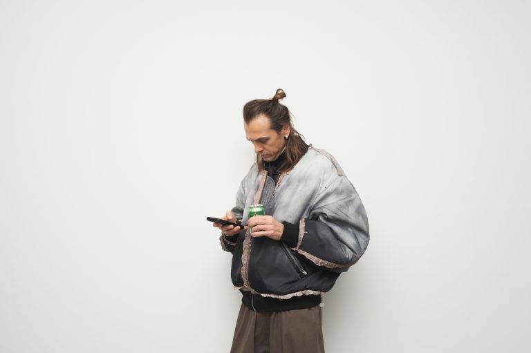  - Le « Lèche-Vitrines » artistique d’Harry Nuriev célébré à la galerie Sultana