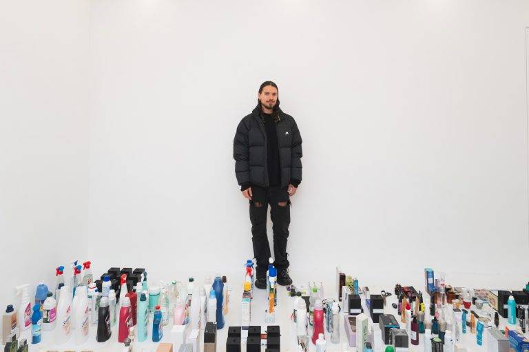  - Le « Lèche-Vitrines » artistique d’Harry Nuriev célébré à la galerie Sultana