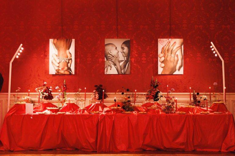 Pandora célèbre l’Amour et la Saint Valentin aux Archives Nationales