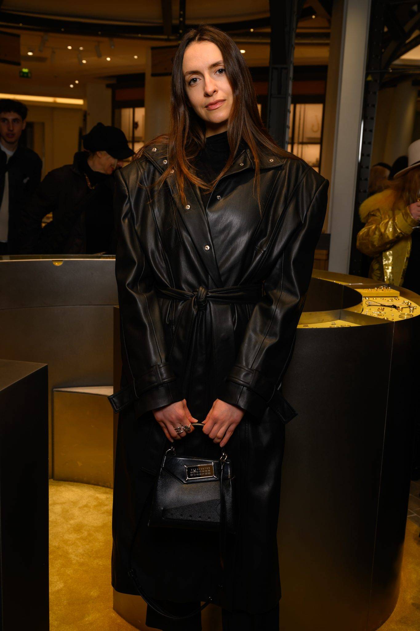  - AVGVST et Young Emperors s’associent le temps d’un Pop-Up signé Crosby Studios