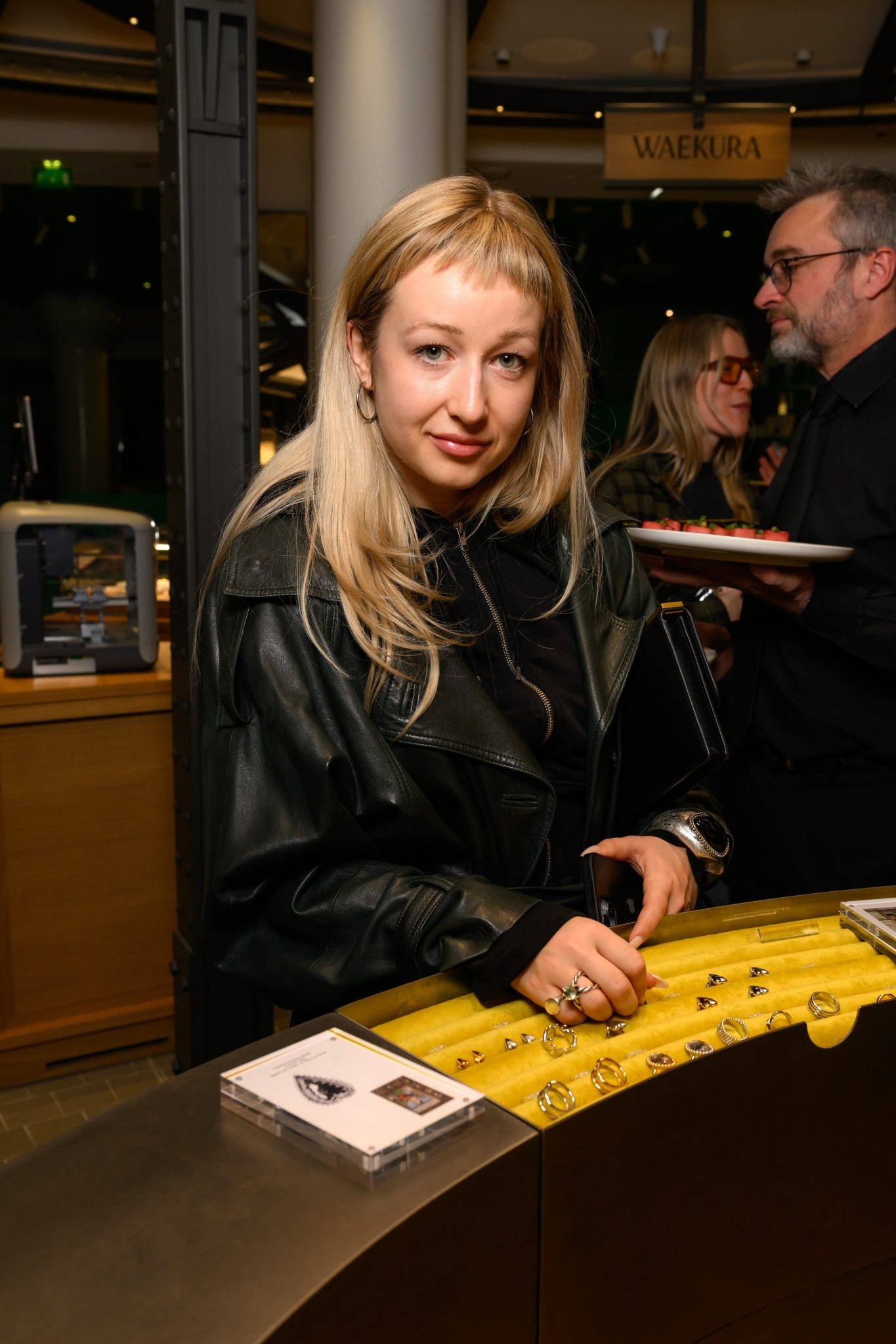  - AVGVST et Young Emperors s’associent le temps d’un Pop-Up signé Crosby Studios