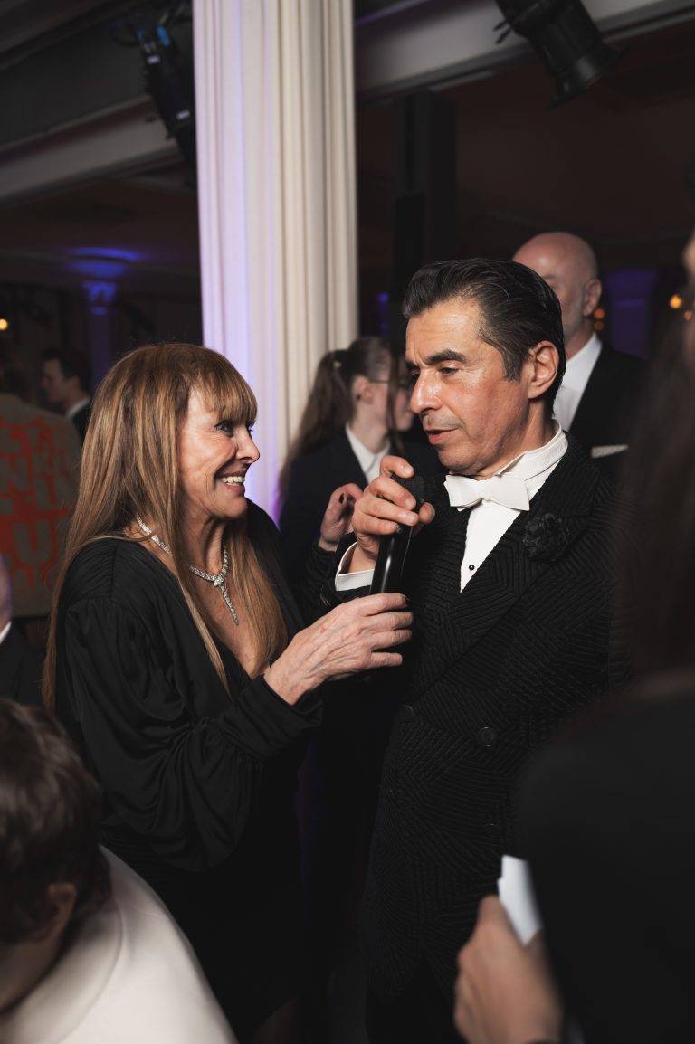  - Babeth Djian fait rimer élégance et solidarité au profit de son association AEM