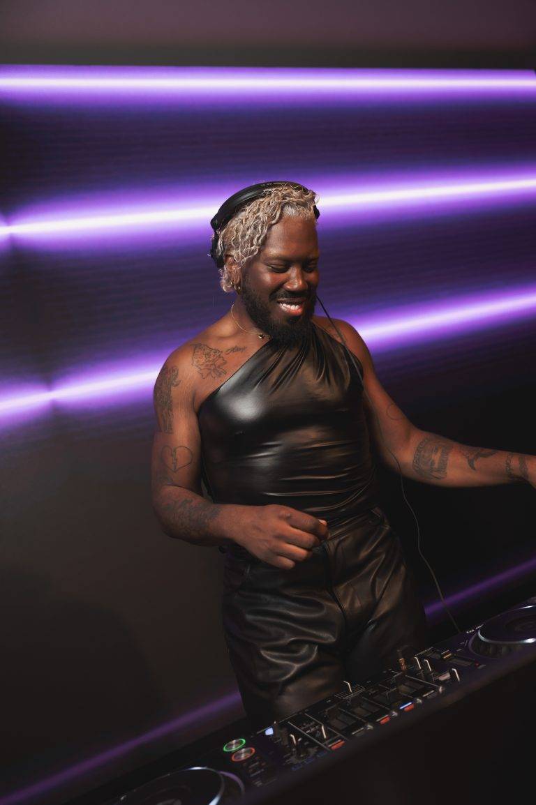  - Babeth Djian fait rimer élégance et solidarité au profit de son association AEM