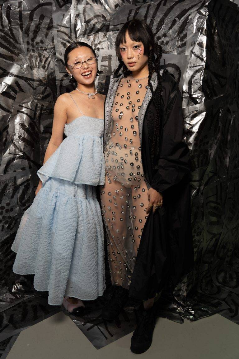  - “Untitled Flowers”, un avant-goût du printemps signé Cecilie Bahnsen