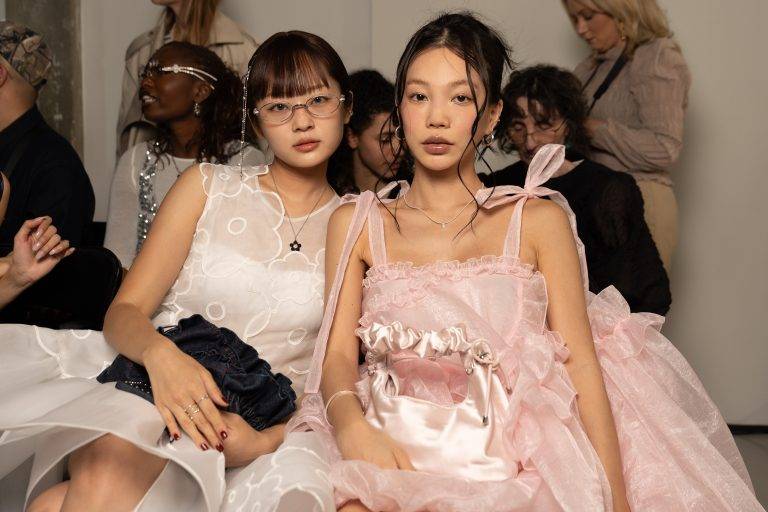  - “Untitled Flowers”, un avant-goût du printemps signé Cecilie Bahnsen