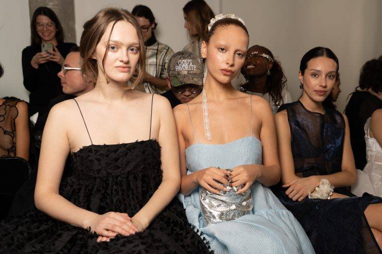  - “Untitled Flowers”, un avant-goût du printemps signé Cecilie Bahnsen