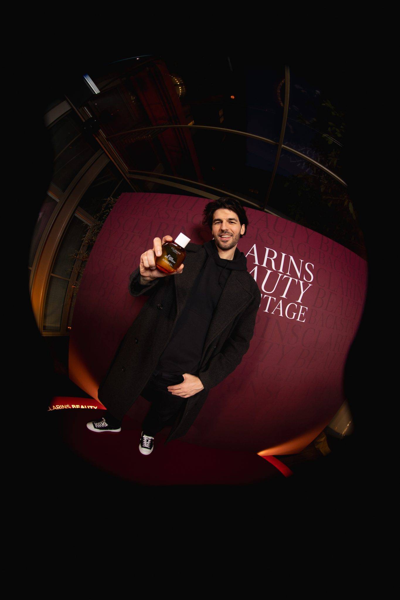  - Clarins inaugure la Fashion Week en beauté