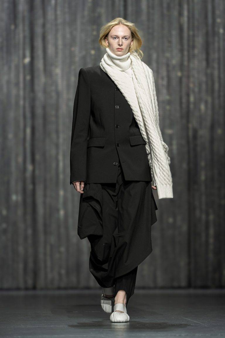 ALAINPAUL présente ses silhouettes inspirées par le monde du ballet