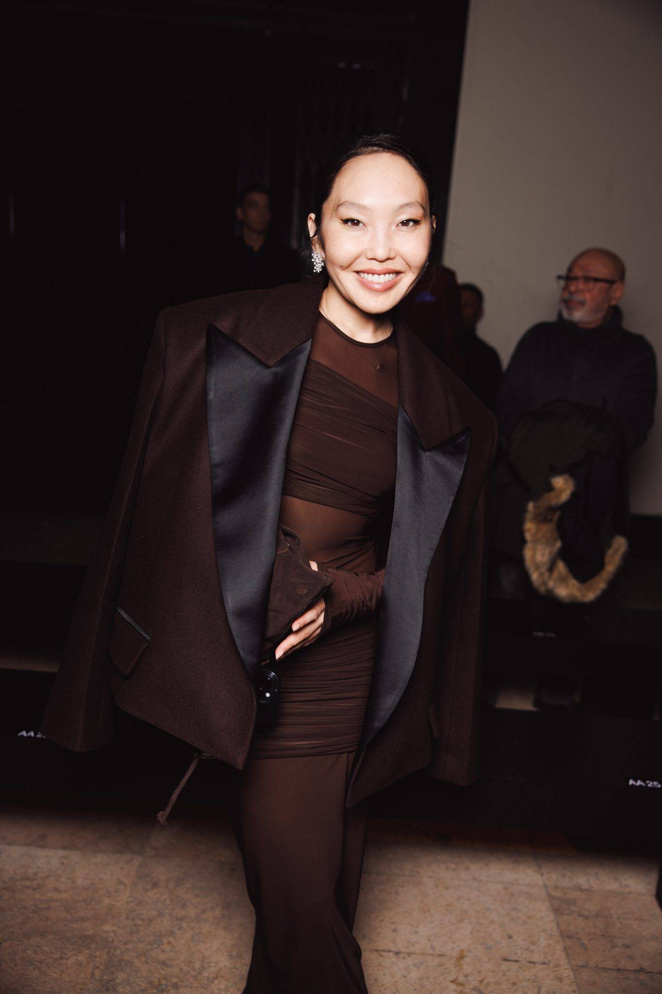  - Elie Saab FW 25/26 : une sophistication mondaine et alpine