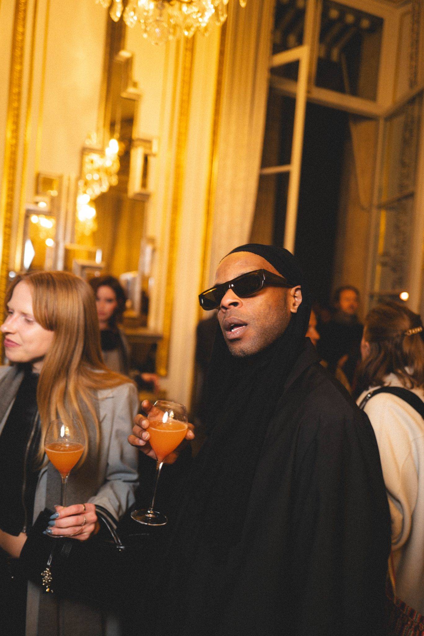  - Guy Laroche investit l’Hôtel de Crillon avec sa nouvelle collection FW 25/26