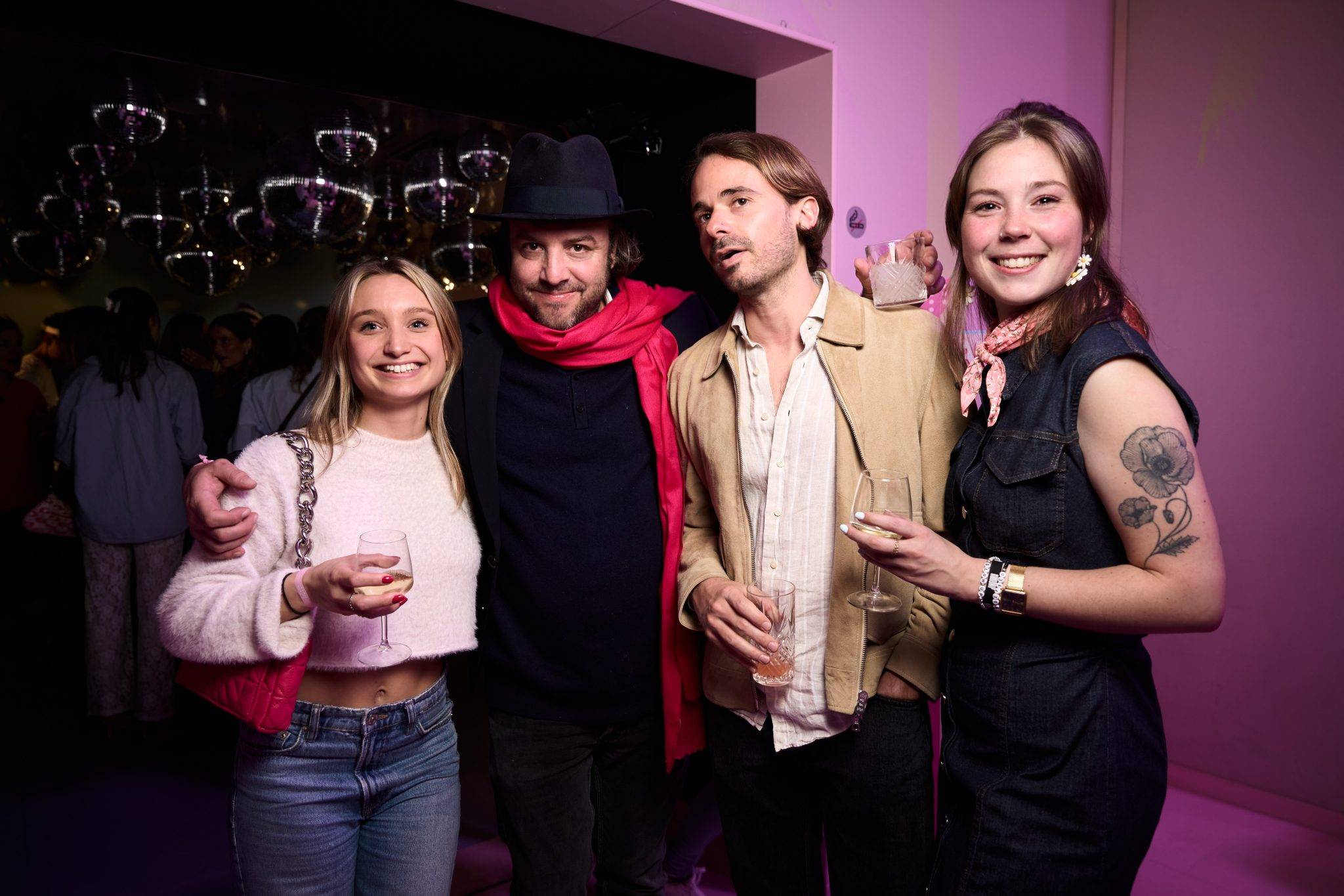  - Miami Shake, le nouveau parfum de la maison Juliette has a gun s’empare du Carrousel du Louvre !