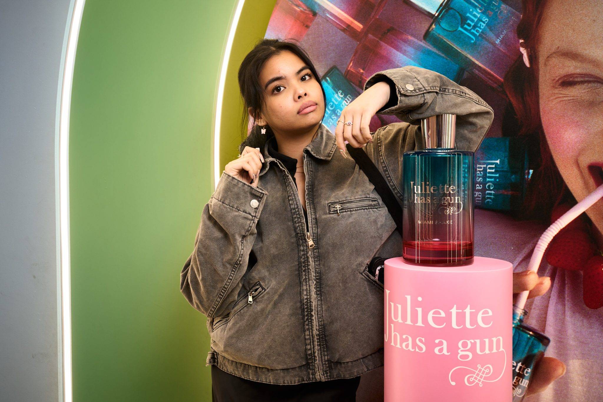  - Miami Shake, le nouveau parfum de la maison Juliette has a gun s’empare du Carrousel du Louvre !