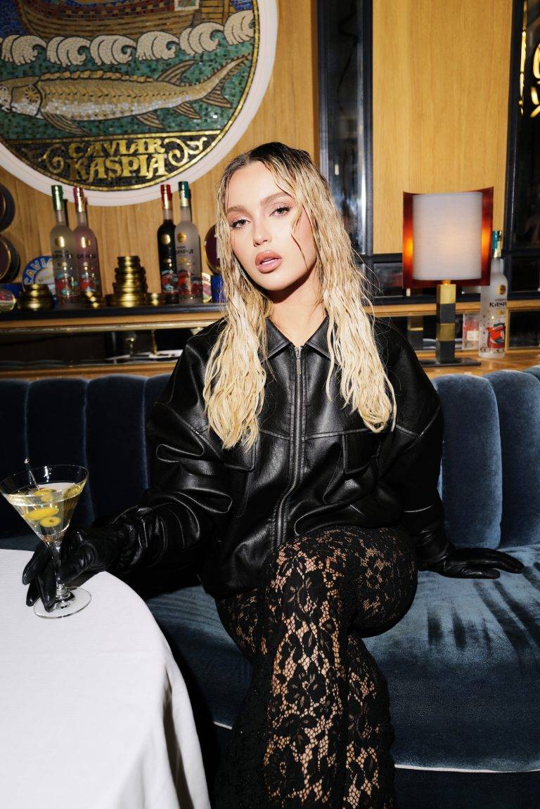  - La nouvelle identité de PrettyLittleThing mise en lumière chez Caviar Kaspia