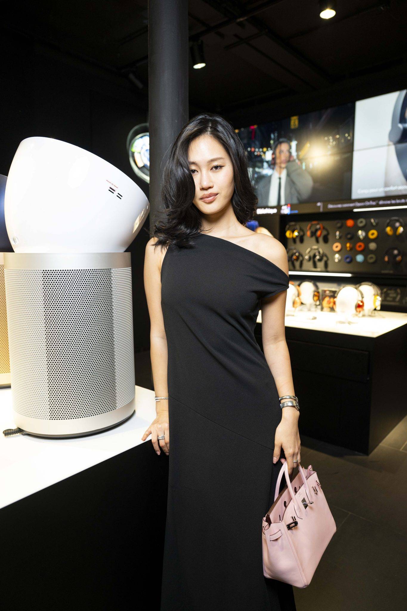  - The Dyson Supersonic r™️ Makes an Appearance at Fashion Week Fall/Winter 25