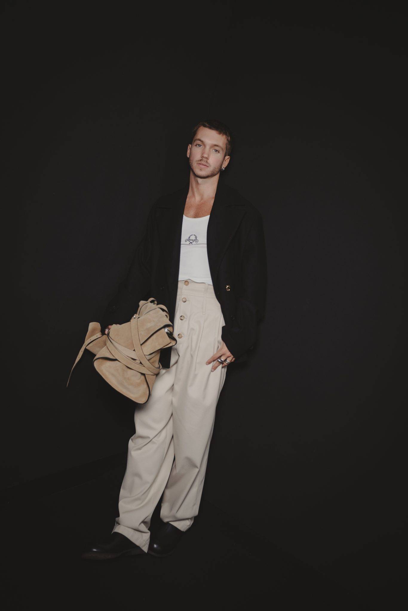  - Moschino’s Timeless Teasings Take To The Stage