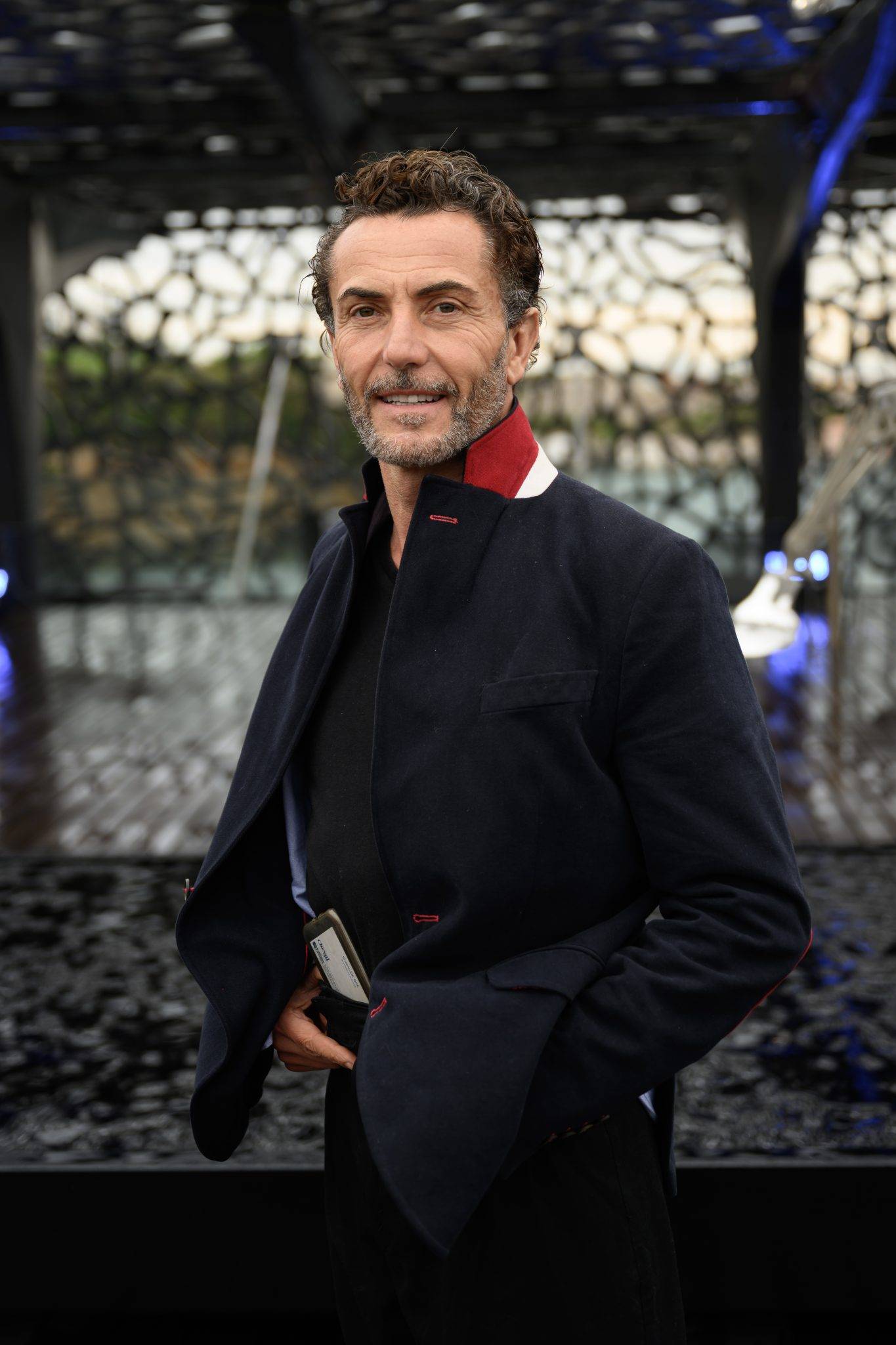  - Zeus, le cheval métallique de l’ouverture des JO-2024, galope sur la terrasse du Mucem