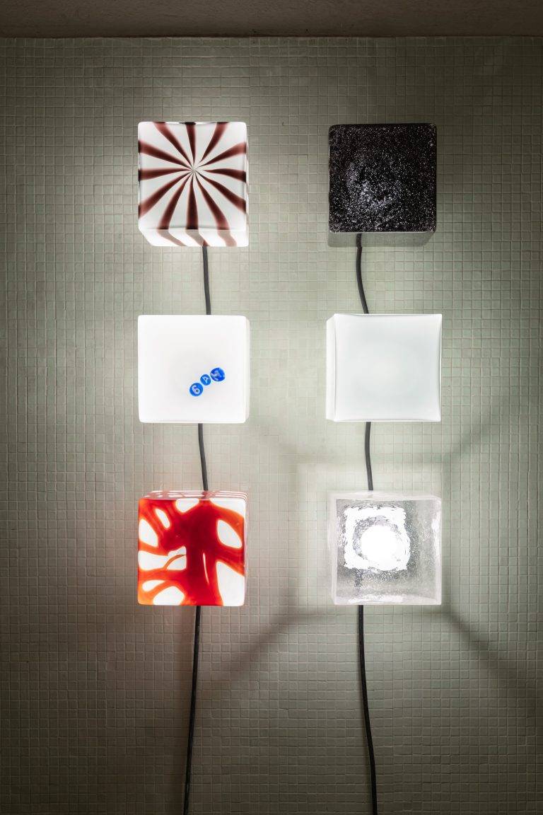 L’ora zero della forma: 6:AM debutta alla Milano Design Week con “Two-Fold Silence”