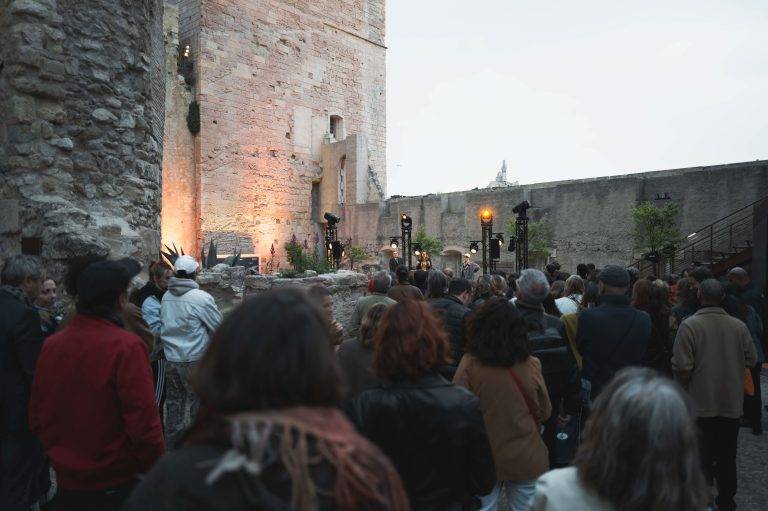 Au Mucem, Laure Prouvost s’empare du fort Saint-Jean avec “Au fort, les âmes sont”