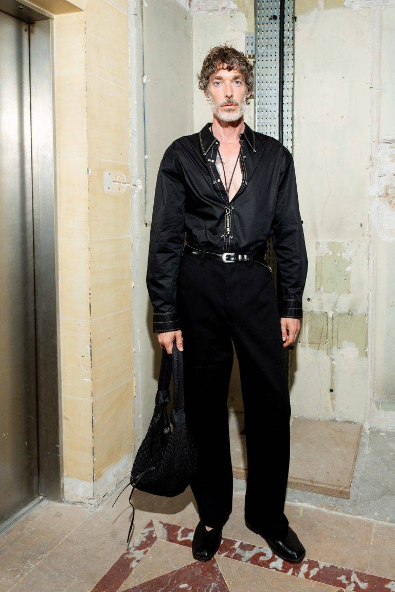  - La démesure maîtrisée d’EGONLAB s’empare de la Fashion Week parisienne